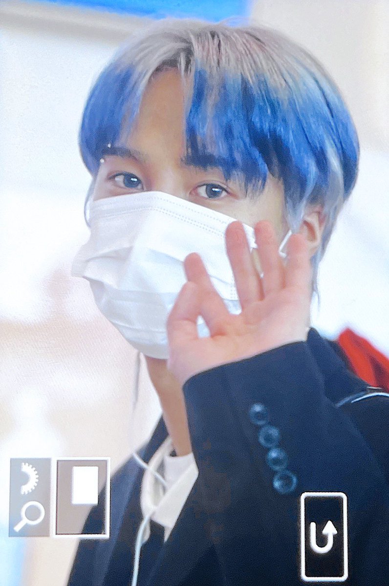 _LOVE_MOMENT's tweet photo. 231117 ICN 

. ᕱ⑅ᕱ
꒰ྀི σ̴̶̷̤ .̫ σ̴̶̷̤ ꒱ྀི   .oO
꒰১💙໒꒱

#VAV #브이에이브이 
#AYNO #에이노 #노윤호 https://t.co/bXrqD6ZLYP