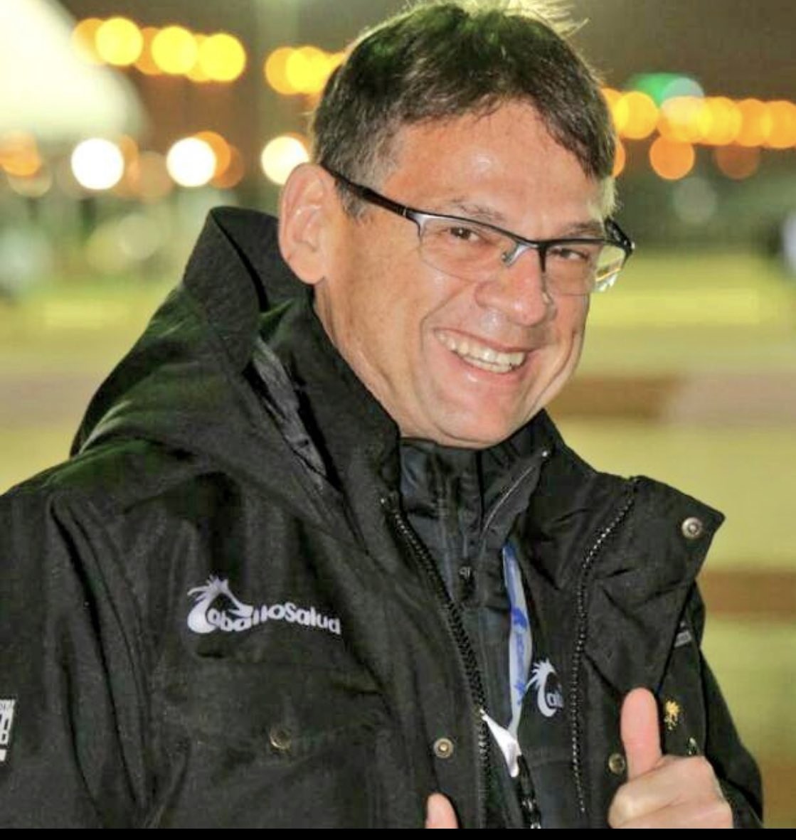 Mis sentida palabra de condolencia a familiares  de Carlos Federico Rodríguez Q.E.P.D <a href="/Caballosalud/">Carlos F Rodriguez G</a>,recuerdo en el 2001 faltando 3 horas para correr el Copa de Oro,Fast Macau perdió una herradura de su mano y se la pusiste (habia q dormirlo para herrarlo)