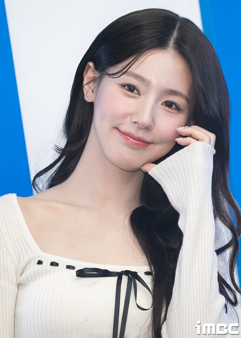 imbcenews's tweet photo. 여자아이들 미연, 예쁜 보조개 #여자아이들 #GIDLE #미연 #MIYEON [iMBC 직찍]

⬇️고화질 Click Plz⬇️
https://t.co/AzcNdkfqgc https://t.co/V3Y8lvTNw1
