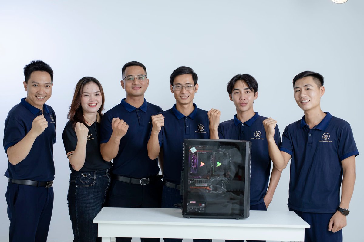 LACVIETNODE's tweet photo. Chào Cô Chú Anh Chị Em.
Đội ngũ Lạc Việt Node chúc tấc cả mọi người may mắn và thành công trên chặng đường dài của Pi Node.
Với tiêu chí làm việc của Lạc Việt Node.
👉 Trách nhiệm với Node.
👉 Tận tâm, tận lực chăm chút từng Node.
#LacVietNode #Pinetwork https://t.co/EONq0z8yJp