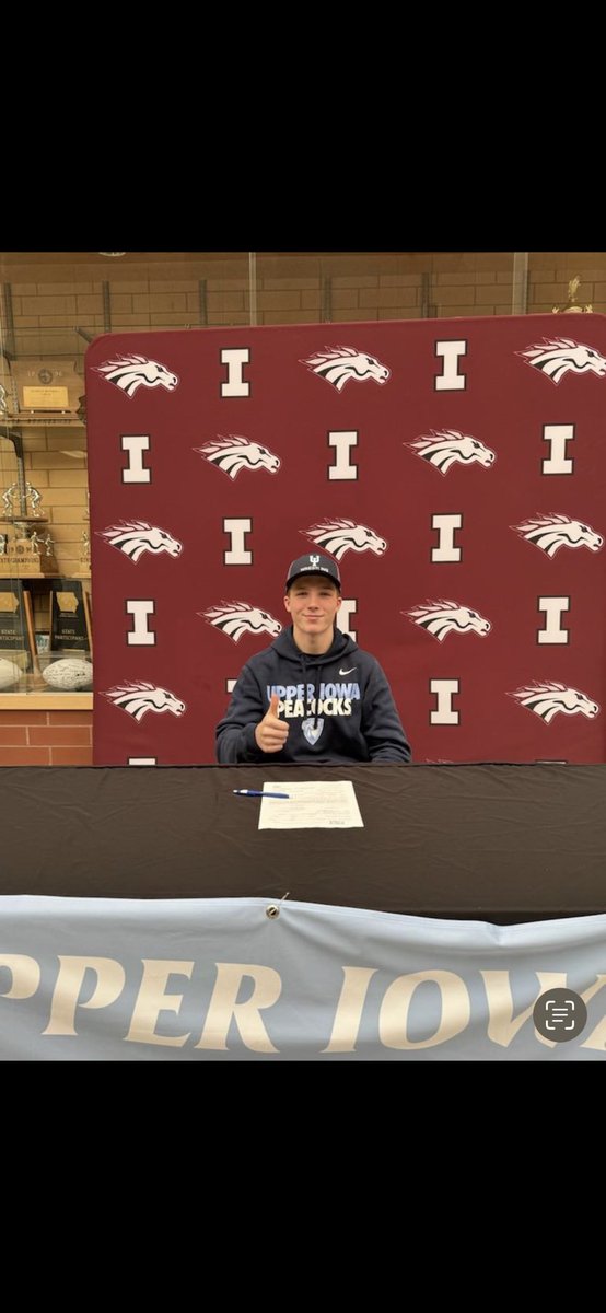 Officially a Peacock!!!

#FeathersUp🦚🦚🦚