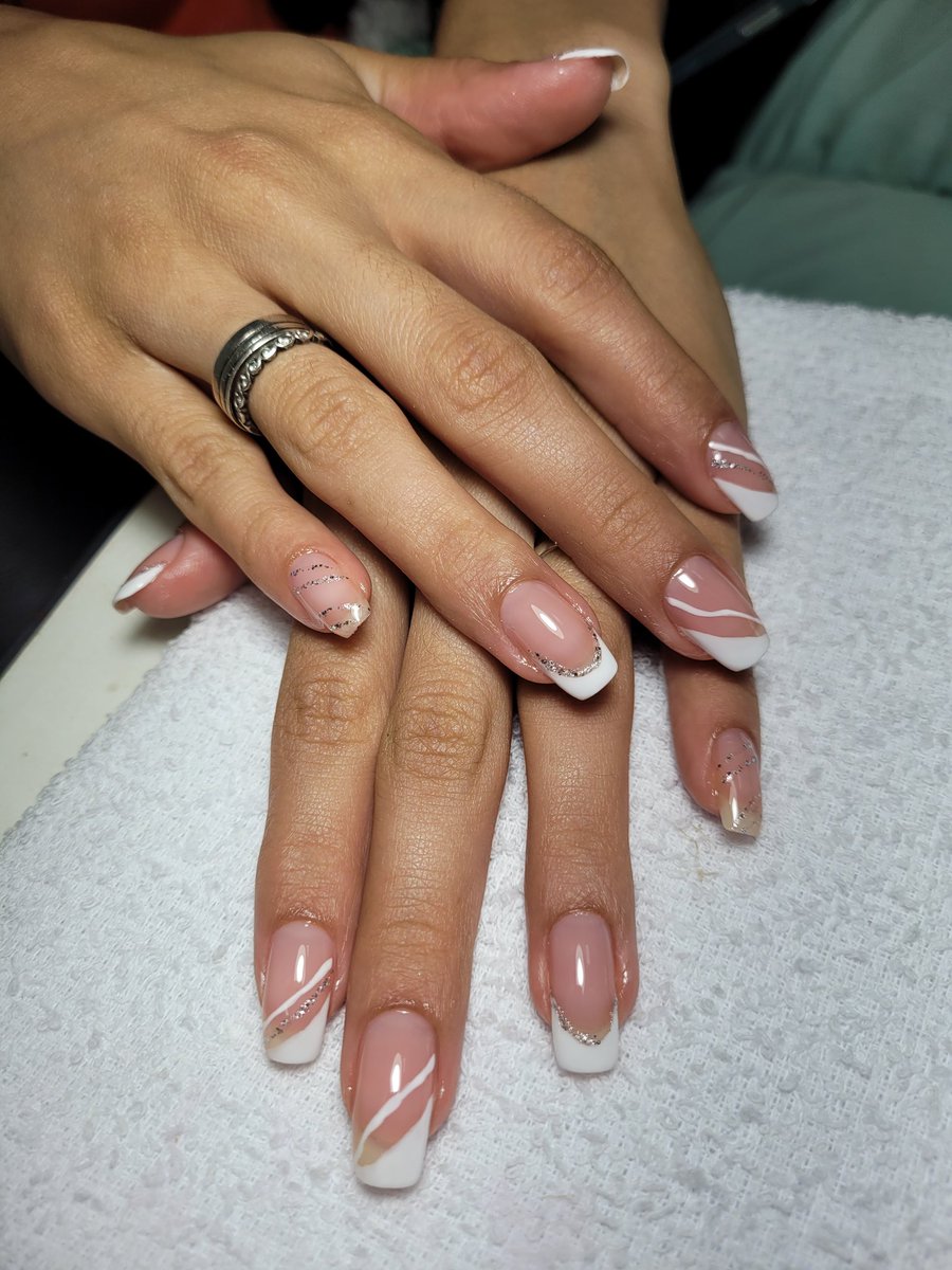ramosfernanda7's tweet photo. Eu amo meu trabalho, unhas naturais 💅❤️ https://t.co/wMFFEMNnBt