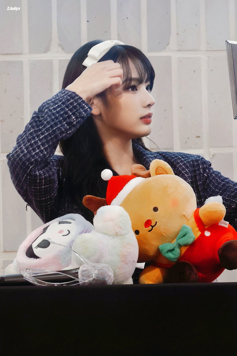 ZJudyx's tweet photo. 231116 HQ

#JINI #지니 https://t.co/Up5HcI48c6