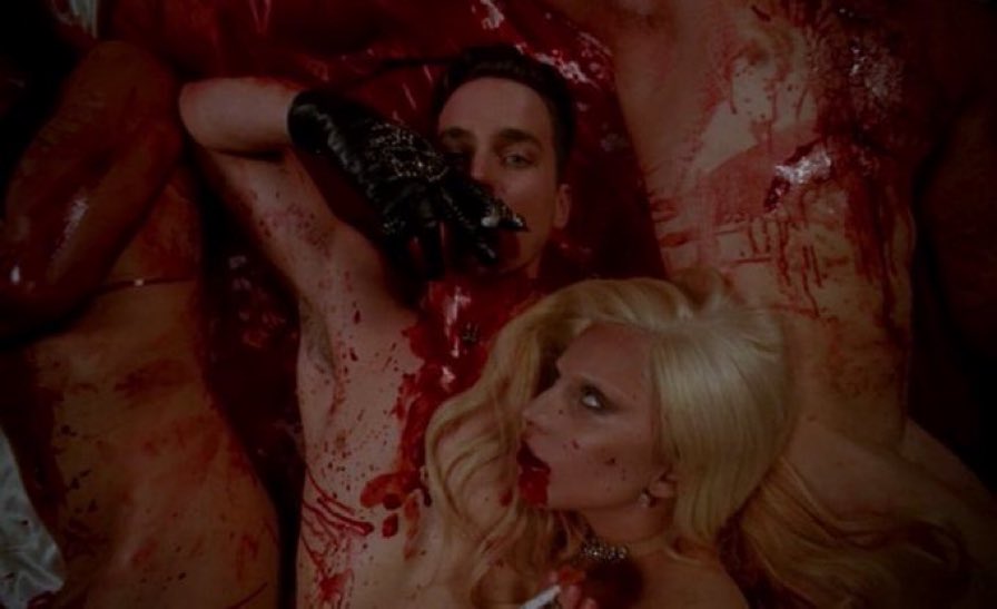 𝐭𝐡𝐞 𝐯𝐚𝐦𝐩𝐢𝐫𝐚 𝐬𝐡𝐨𝐰 🪦 (@horrorsthetics) on Twitter photo 