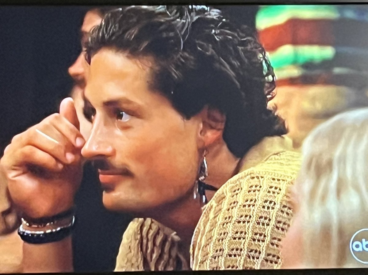 seakraits's tweet photo. Brayden taking off the hat after wells called him party city Indiana jones I’m 💀💀💀💀 #BachelorInParadise https://t.co/bdrB2Nbkgo