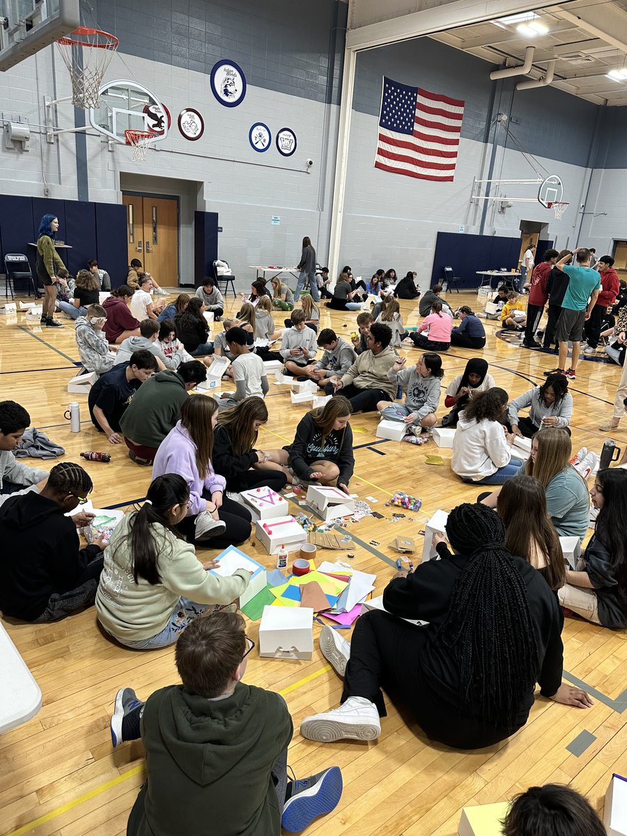 lwarren30's tweet image. Thank you to IWMS for his presentation for 7th grade &amp;amp; to #GiveMe20 for presenting to our 8th graders &amp;amp; helping them create their lifebox! I know this took a lot of behind scenes, we appreciate it all! #WolvesShine #WorldKindnessWeek thank you ⁦@IwmsPta⁩ for the support