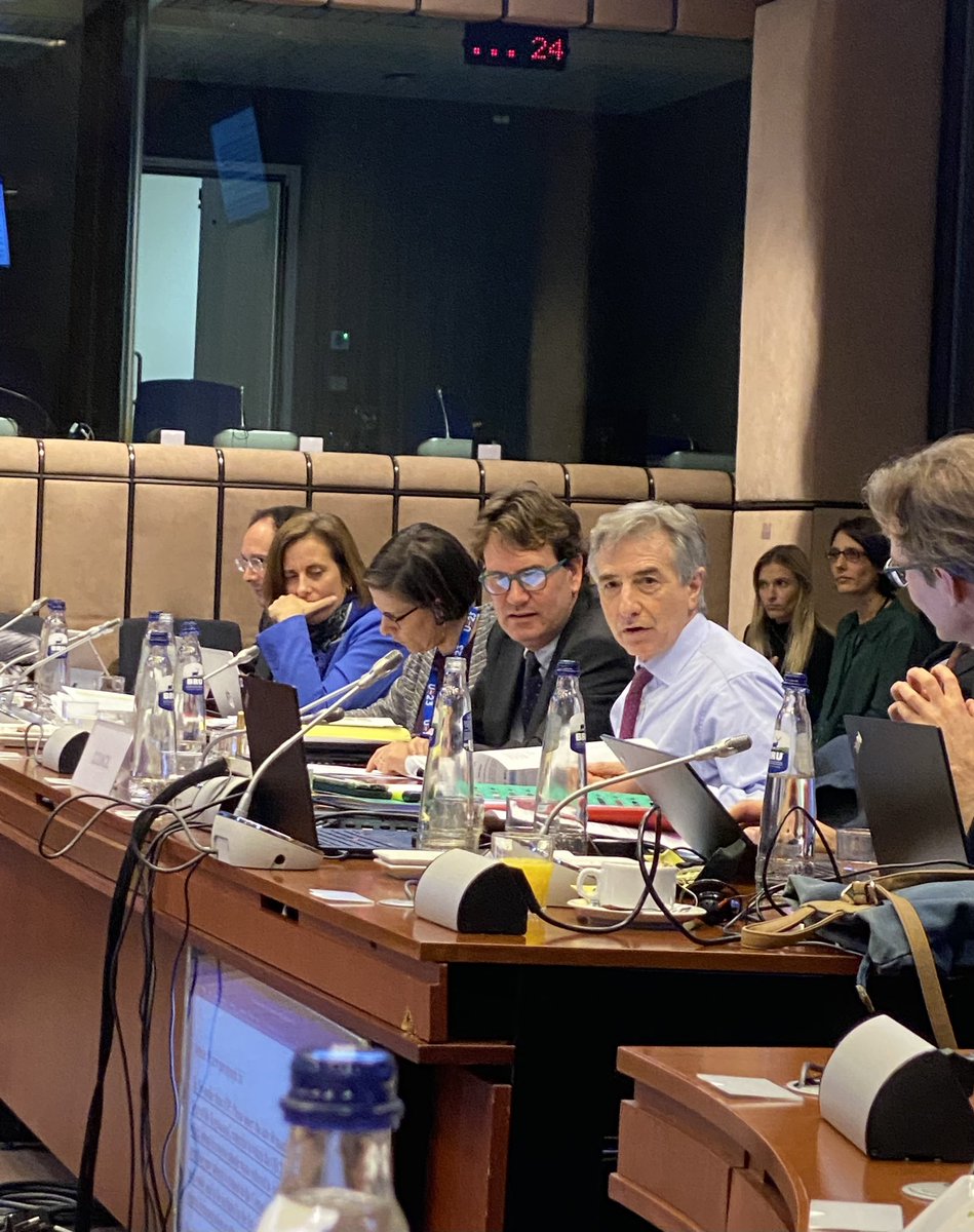 Having a run 💚 🤝

Trilogue on Waste Shipment completed:

✅No EU pollution exports to 3rd countries
✅ Tackling  illegal waste shipment 
✅facilitation waste reuse inside 🇪🇺
✅ special provisions on shipment of plastic inside EU, among OECD countries and to non-OECD countries.