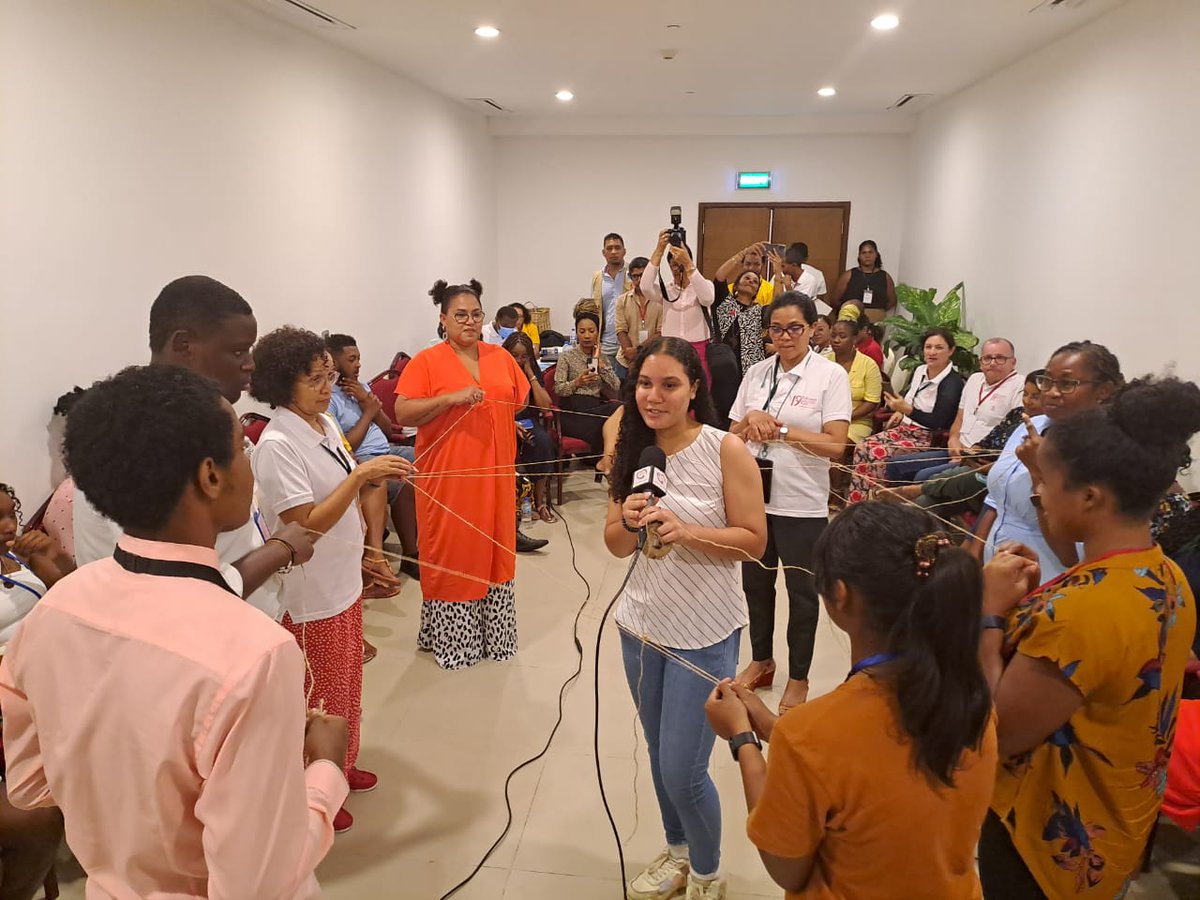 LiyingPriscilla's tweet photo. @UNFPA led a Youth and Media workshop at the 19th HIV in Colloquium in #Seychelles, providing a space for young people voices in the dvpt of youth-friendly spaces and services that enable them to  fully understand their sexuality and bodily autonomy
#TogetherAgainstAids https://t.co/pDiiijUv37