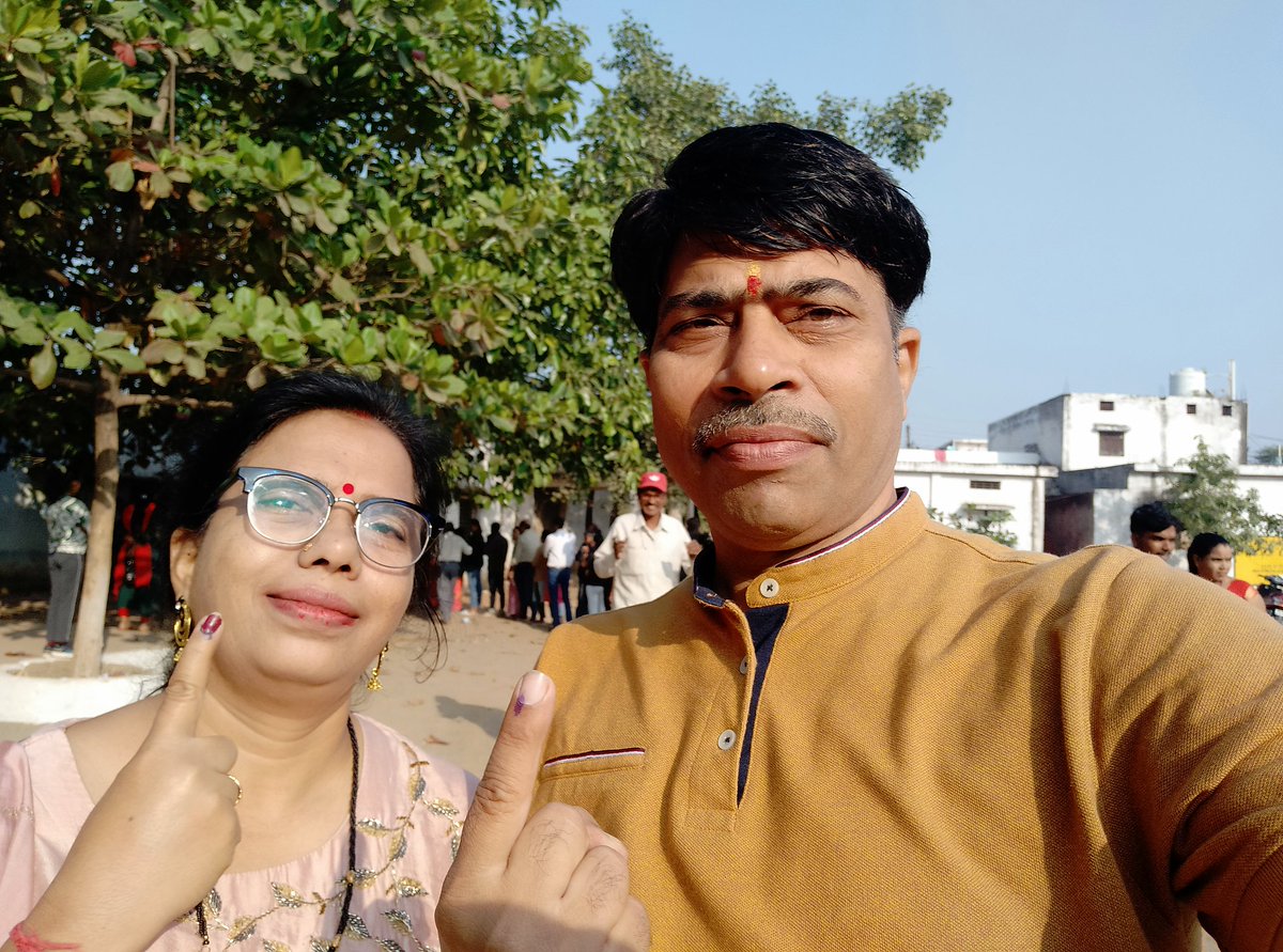 rakeshmar6's tweet photo. लोकतंत्र के महापर्व में हमने अपना कर्तव्य निभाया...आप भी मतदान अवश्य करें। https://t.co/3RbHHZCcW8