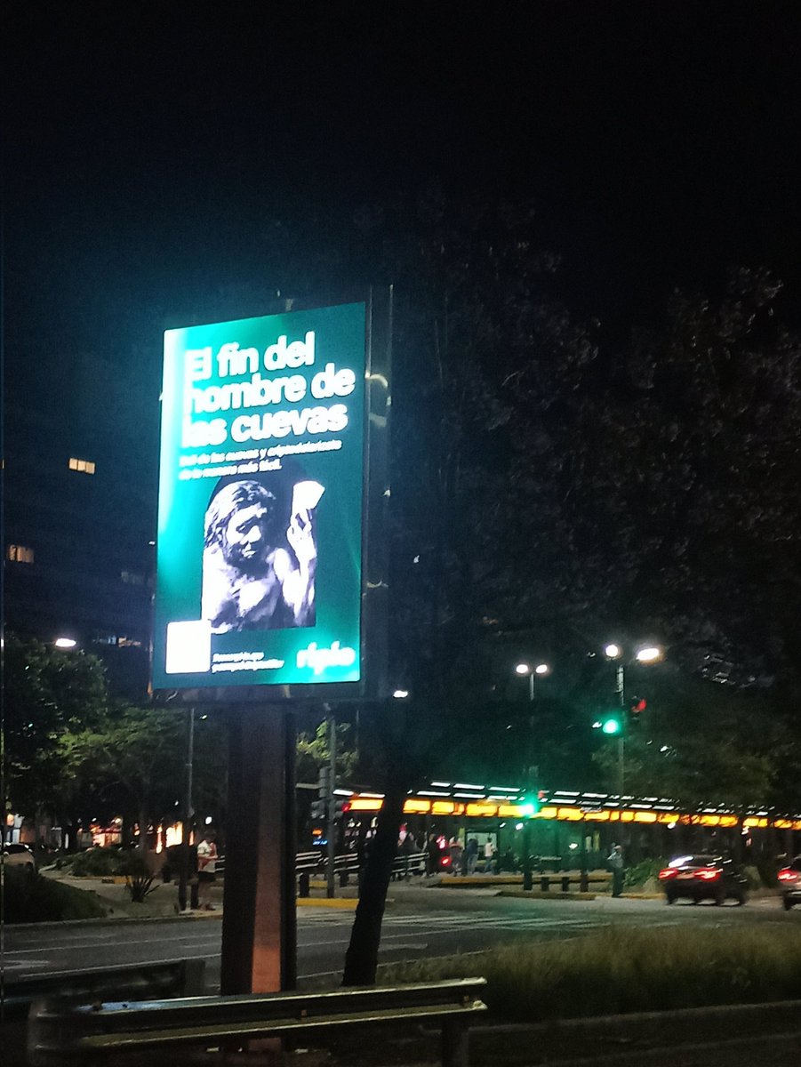 jaflores2015gm1's tweet photo. 🫡 @RipioApp🏃💨Entrenando y corriendo de noche por la ciudad porteña te encontrá con el cartel "destructor de cuevas" 🫡🫡🏃💨 #RIPIO #rpc $UXD 😱😱2% anual 😱😱 #criptodolar #CriptodolarizateconRipio https://t.co/LEiVoYMHeF