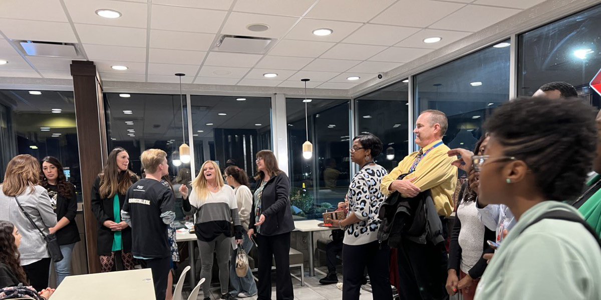 HTF394's tweet image. We celebrated the McDonald's Give Back Night on Wednesday, November 15, 2023 at the Lubeznik Family McDonalds Location (7420 Kennedy Ave, Hammond).  Ten percent of the proceeds earned that evening will be given to Scott Middle School.