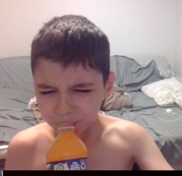 Ivaylo390236's tweet photo. POV: you drink tomato juice https://t.co/tYpD8lSk0r