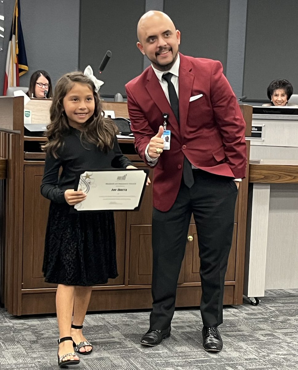 First 9WKS Student of Character Recognition ✔️ <a href="/dezavalaesa/">Lorenzo de Zavala</a> being represented by an amazing student of character 👏🏾 Always an exemplary student. <a href="/GPISDCounseling/">GPISD Counselors</a> <a href="/Mrs_NVG/">Mrs. Glover</a> <a href="/ArriagaChaem/">Chaem Arriaga</a>
