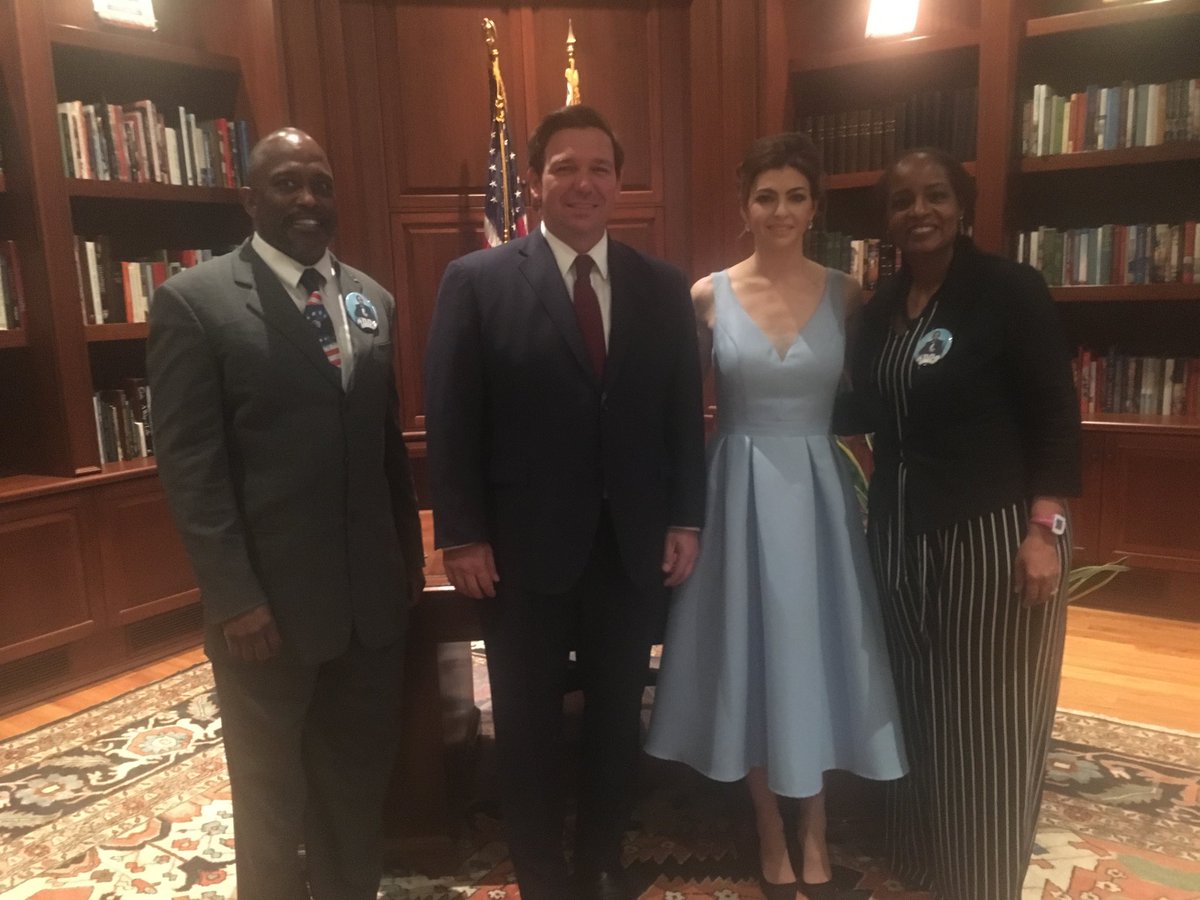 I sure hope they don’t try the “racist” chant because I’ve got years of receipts to burn it all down! Back in 2019’ ⁦<a href="/RonDeSantis/">Ron DeSantis</a>⁩ &amp; ⁦<a href="/CaseyDeSantis/">Casey DeSantis</a>⁩ welcomed us to their home and has stood by us when no one knew my name! Don’t start nothing won’t be nothing💥