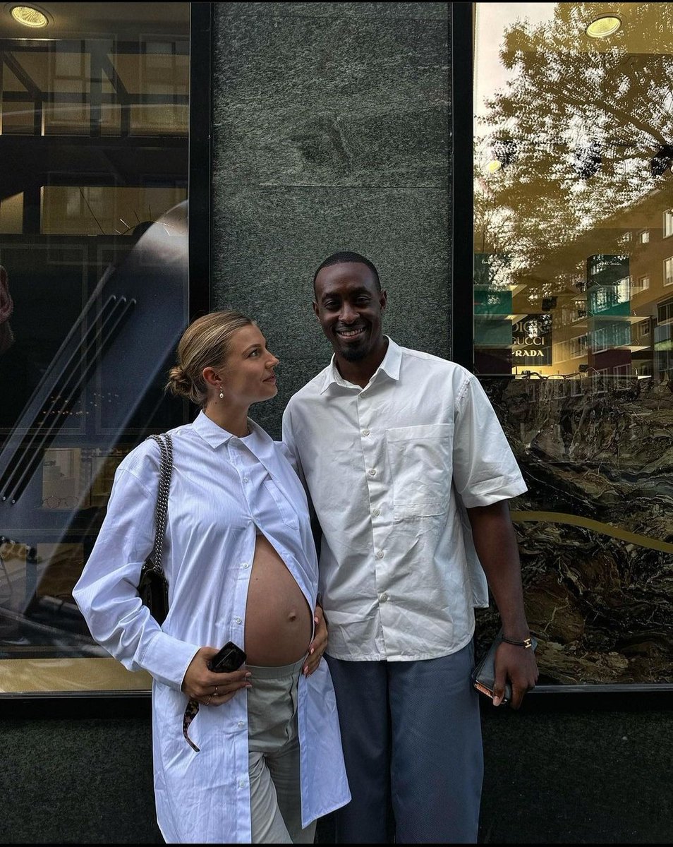 Mixed Family tweet media