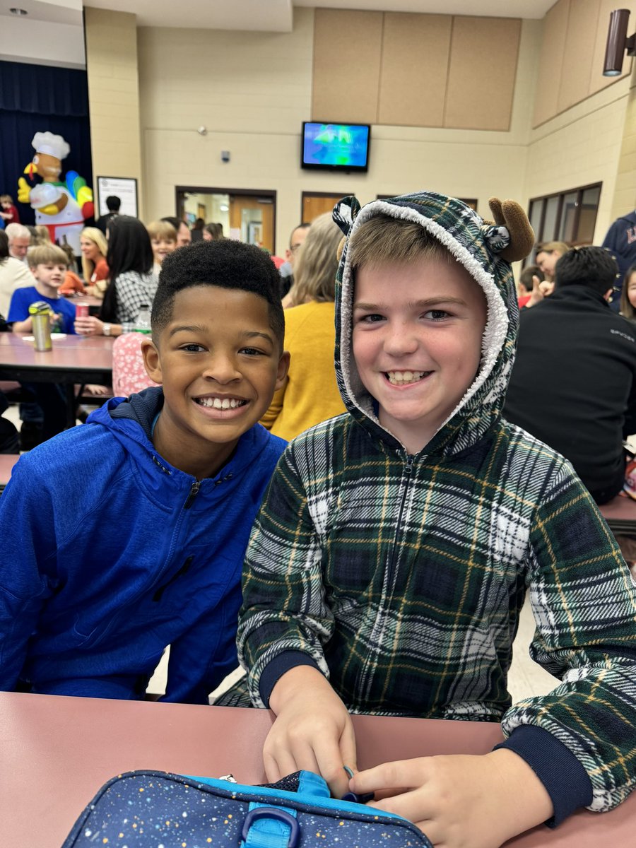 jbradford81's tweet image. I enjoyed Thanksgiving lunch today with LandO! This kid is full of life and love!!! He was super pumped about his class having PJ day today as well ha!🦃🍗 He is growing up… #kidfun