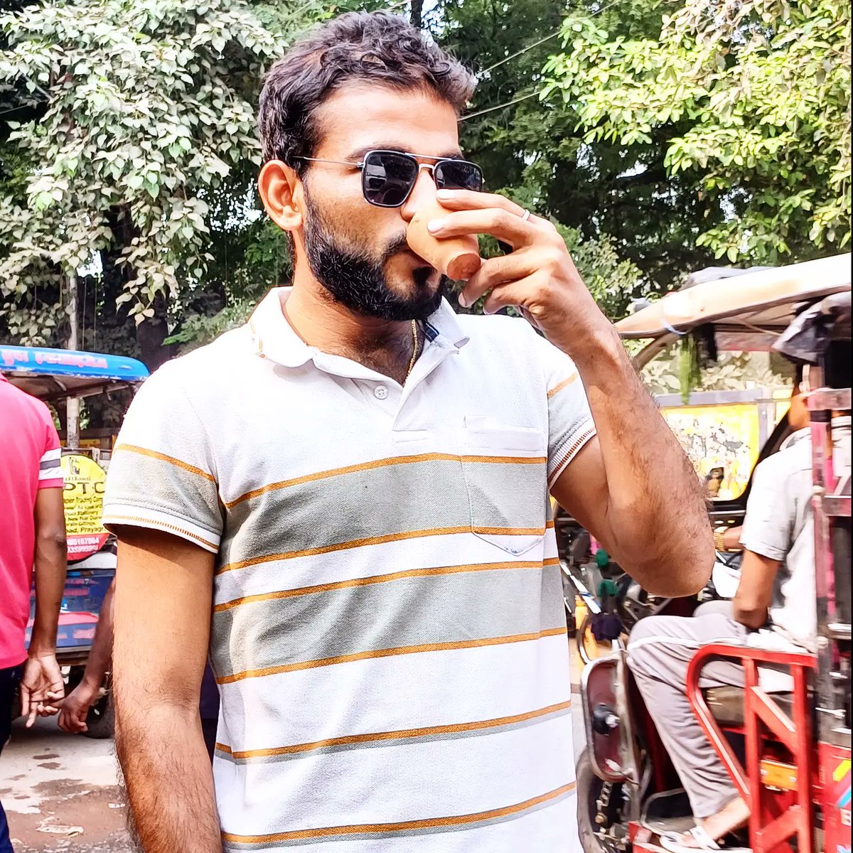 Dwivedi_AUSU's tweet photo. जहाँ सच हैं,वहाँ पर हम खड़े हैं,
इसी खातिर आँखों में गड़े हैं!!

#goodmorning #morning #Allahabad #lifestyle https://t.co/7BK4F0VOED