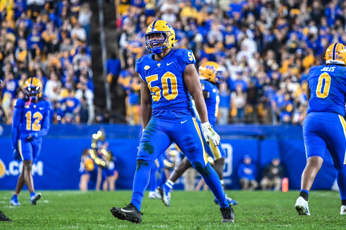 Pitt_ATHLETICS's tweet photo. SENIOR NIGHT @Pitt_FB WIN‼️ https://t.co/rpW5UxIa84