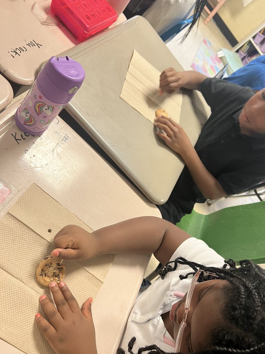 AlexanderEle900's tweet photo. Exploring history with a tasty twist! πͺπ Our students became archaeologists today, using chocolate chip cookies to uncover delicious 'artifacts.' Learning can be sweet and hands-on! #HistoryMadeFun #ArchaeologyEdibles #CreativeLearning https://t.co/yTDKW4dQm8