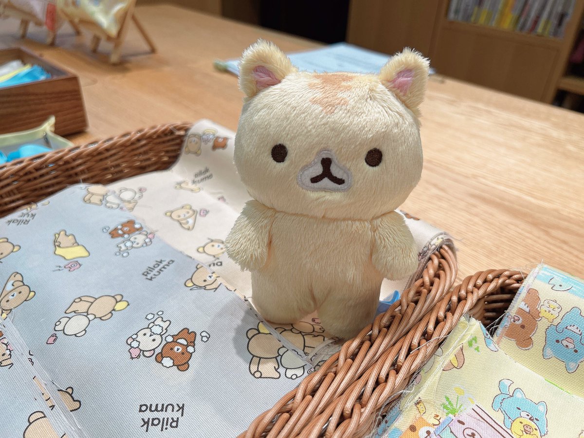 addictedtoKOGU's tweet photo. サンエックス×ものづくり館byYKKワークショップ

平日行けない娘の代理で再参加🧵

サンエックス社員の方々が来ていて、こぐまちゃん愛を中心としたヲタク語りを優しく聞いてくださいました❣️
広報の方にコロニャの名刺とシールもいただき…😭💕
本当にありがとうございました🐻💕

@sanx_official https://t.co/k1i2Cwny69