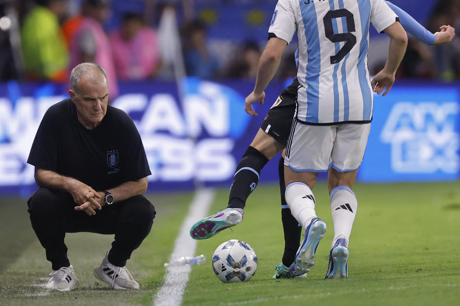 Marcelo Bielsa has led Uruguay to beat both historic rivals (Argentina and Brazil) in back to back matches for the first time since 1959

He has done something historic in only his 5th official match with Uruguay