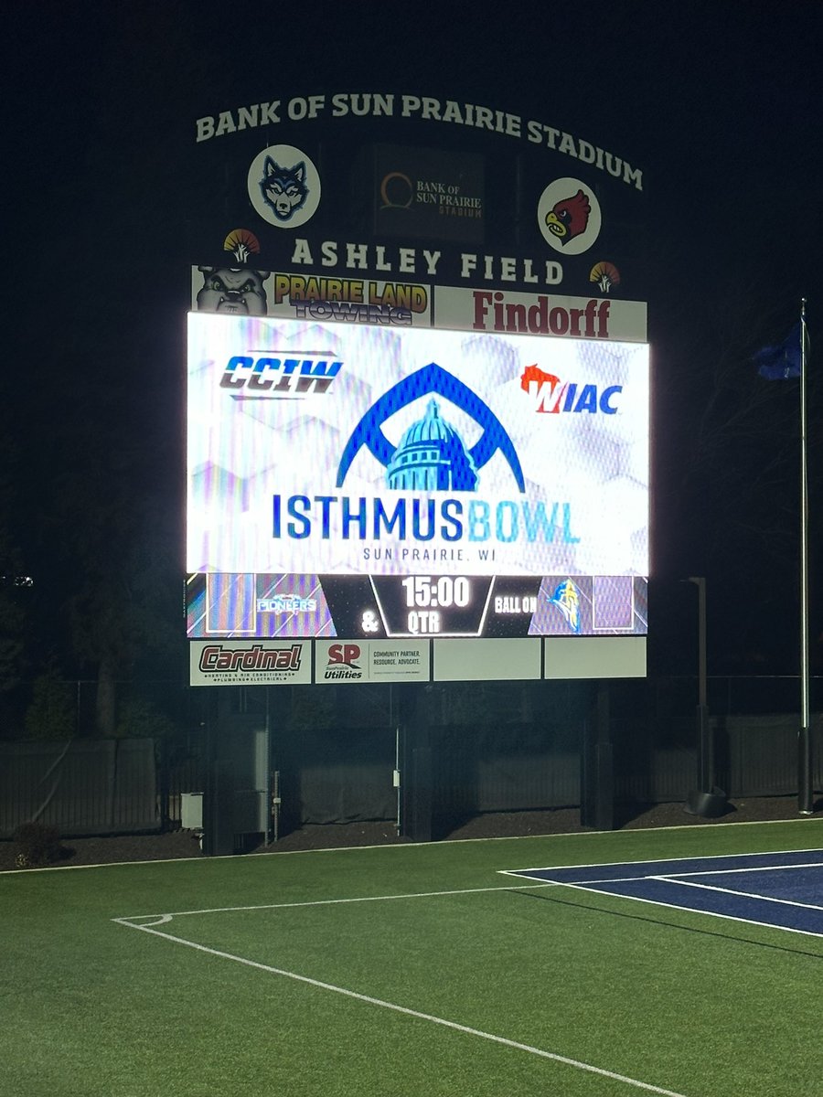 The Bank of Sun Prairie Stadium is ready for the 3rd Culver’s Isthmus Bowl. What an incredible football stadium. 

Well, almost ready, field goal pads will be put on first thing Saturday morning. 

#WIAC #CCIW #d3fb