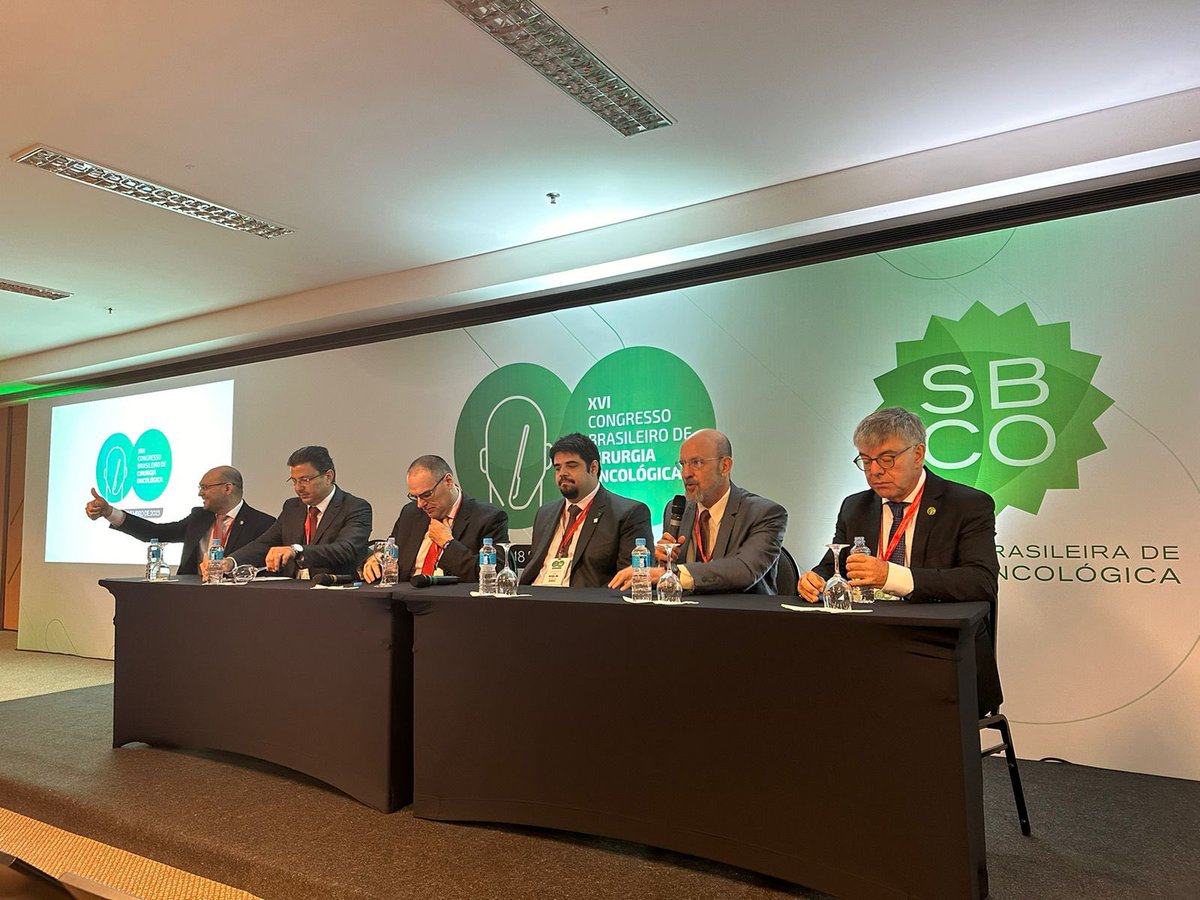 matheusmlobo1's tweet photo. Debating advanced basal and squamous cell carcinoma with the great colleagues at @sbco_oficial ! https://t.co/quMeP9Hjhs