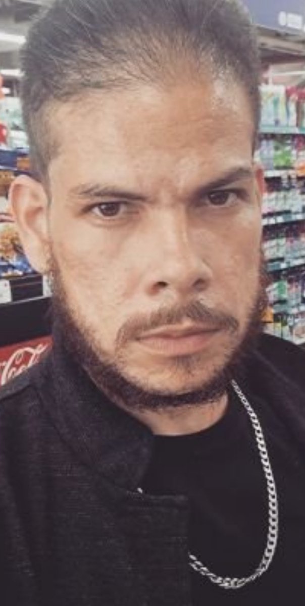 LaRomicita13's tweet image. Qué está pasando?