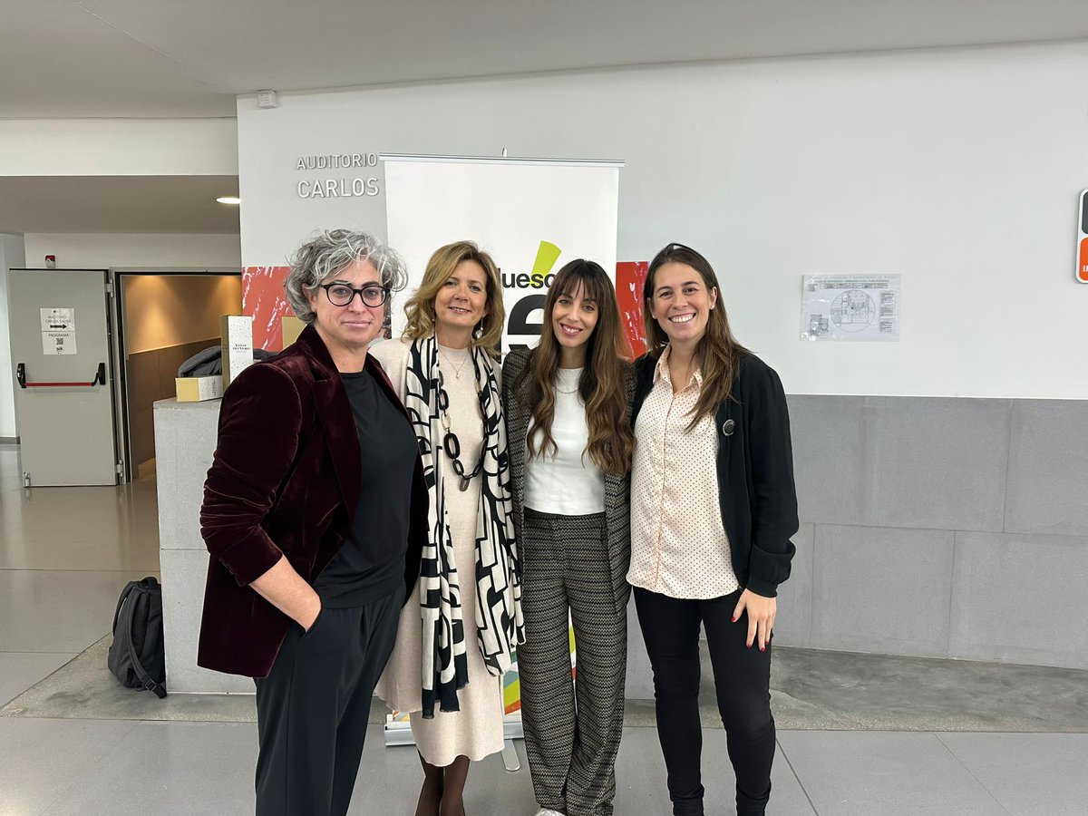 👍Vamos con el Territorio Bienestar.

👉 Este año, las claves del <a href="/SIEHuesca/">SIE Huesca</a> han sido el bienestar, tanto personal como profesional.

📌 Durante la ponencia “El bienestar en el trabajo” han intervenido Beatriz Crespo CEO de <a href="/FreedomflowESP/">Freedom & Flow</a> y Esther Burges, Jefa de Cultura y