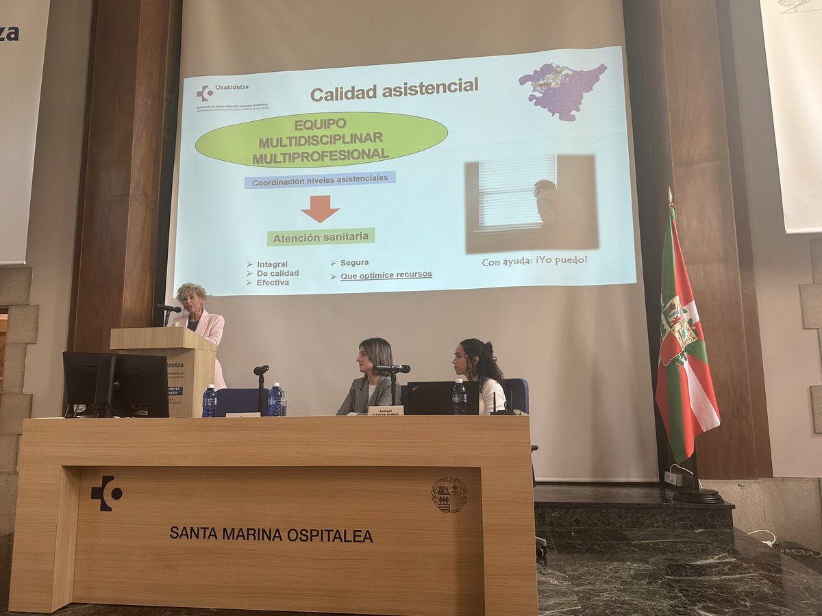 ArantxaPicon's tweet photo. II.Jornada Científico-Técnica STOP-UPP . 

Mesa 1:Unidades de heridas crónicas:epicentros de investigación e innovación en enfermería de práctica avanzada. 

Modera: @LauraGA_1982 
Ponente :
✔️Paz Beaskoetxea @OSIBGaldakaoESI 

 #HSMStopUPP23 https://t.co/SlB0JaCNYP