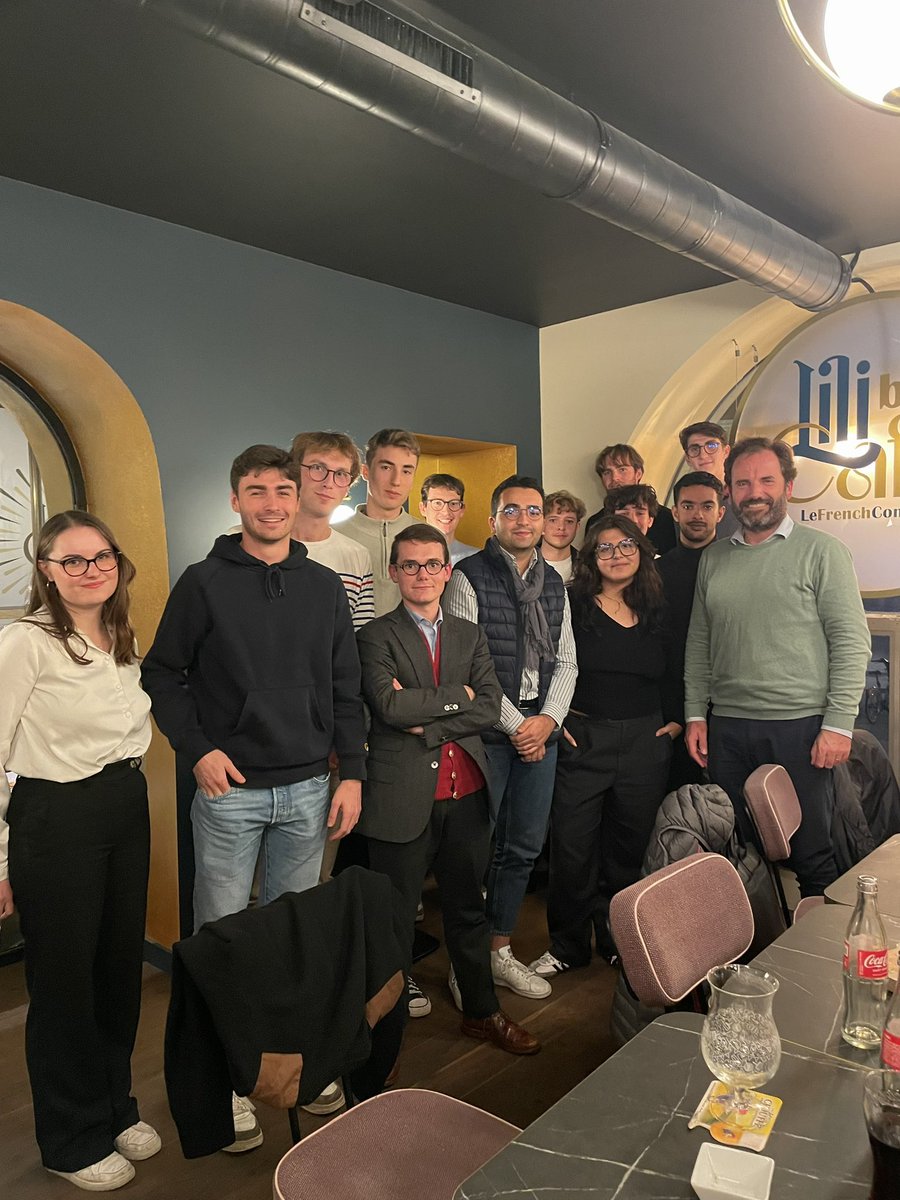 Une rencontre et des échanges très enrichissants hier soir avec <a href="/Foulques44/">Foulques Chombart de Lauwe</a>, conseiller municipal d’opposition à Nantes !

Avis aux #nantaises et #nantais, pour ne pas rater nos prochains #événements, n’hésitez pas à nous suivre sur Instagram (@lesengagesnantes) ✊🏼