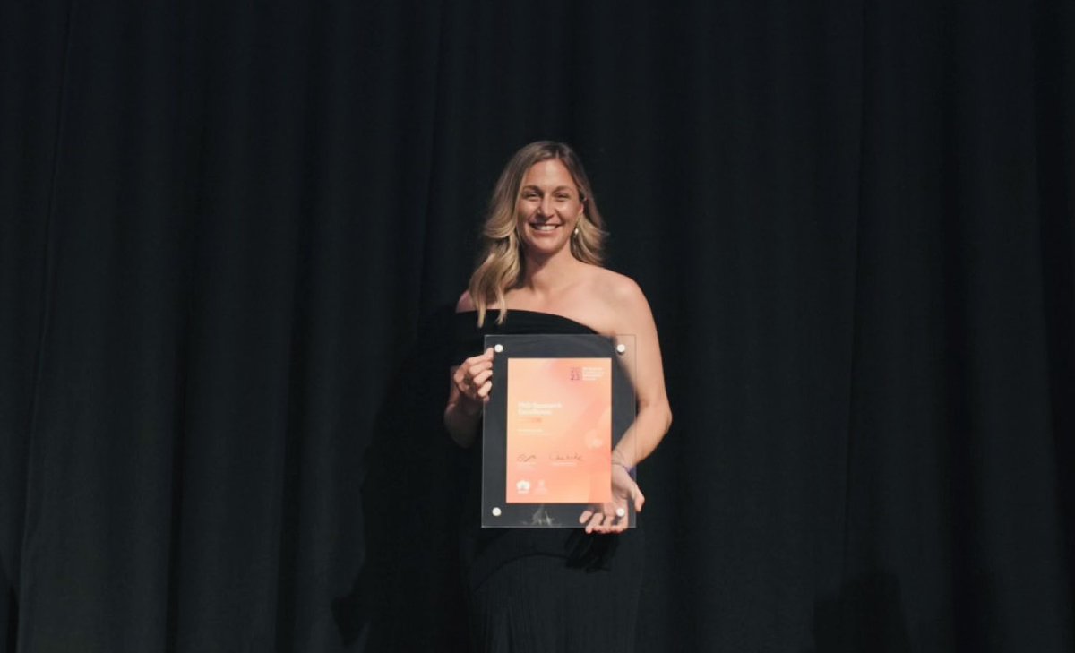 Congratulations to Dr @HayleyLeake! Winner of the PhD Research Excellence Award at the 2023 #SAScienceAwards 🎉👏 @YAG_pain @UniversitySA
