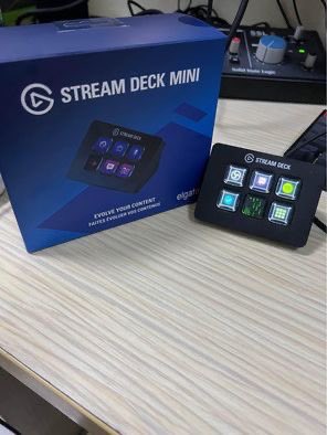slofyo's tweet photo. Been wanting to sell off my stream deck mini for awhile anyone interested rm350 https://t.co/XYyvVssrtB