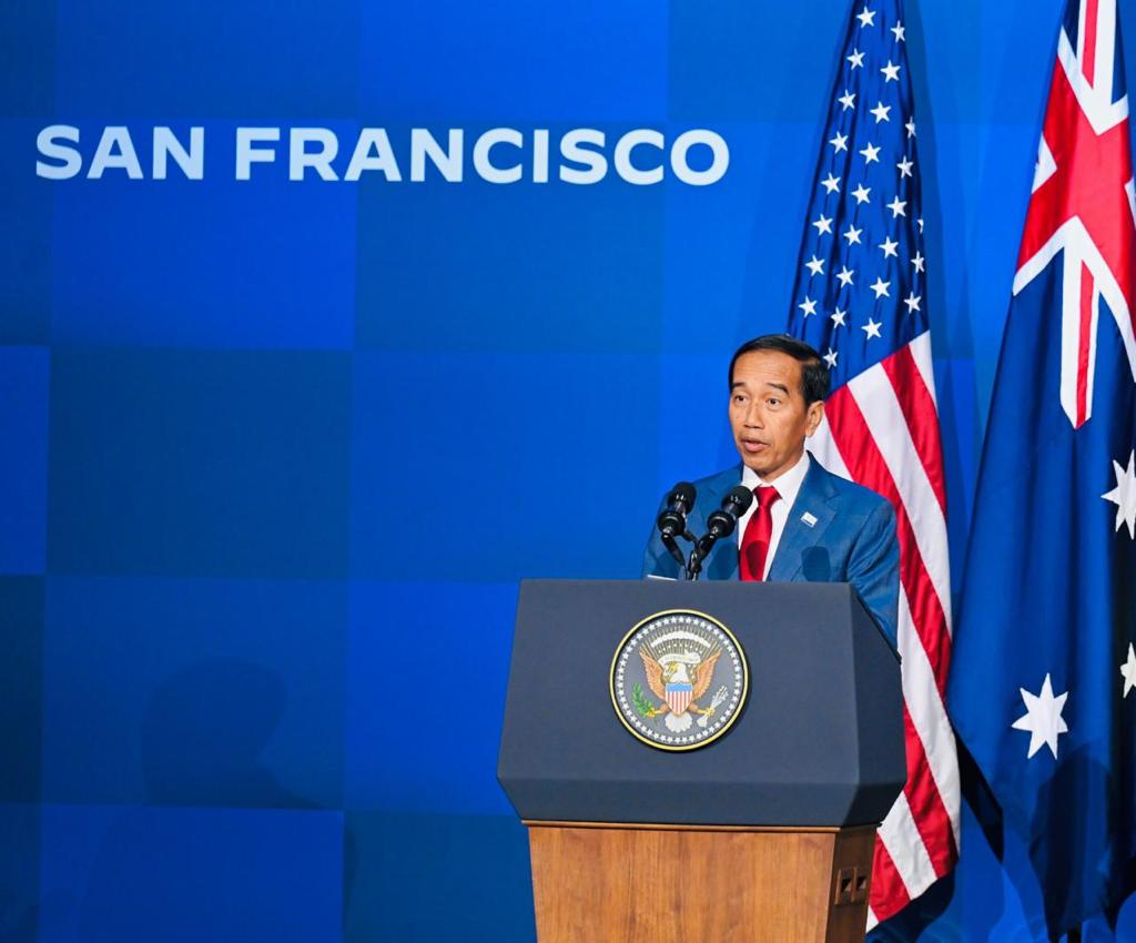 jokowi's tweet photo. Hadir dan menyampaikan pidato pada pertemuan para pemimpin negara dalam The Indo-Pacific Economic Framework for Prosperity (IPEF) di Moscone Center, San Francisco, Amerika Sertikat, hari Kamis waktu setempat.

Saya menyampaikan keterbukaan Indonesia dalam menjalin kerja sama berdasarkan prinsip saling menguntungkan dengan setiap negara.