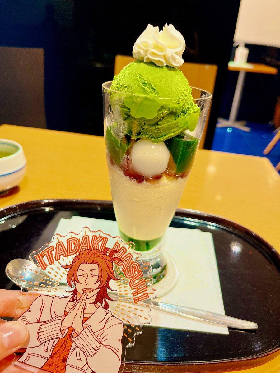 「今週もバカの寒さとバカの豪雨にころされなくてえらいぞ 」|くじらのイラスト