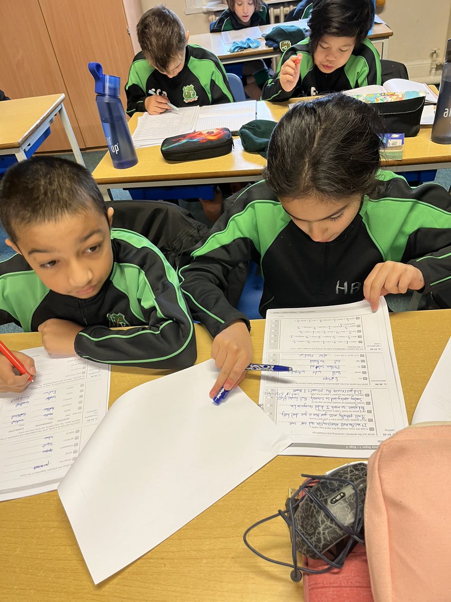 ForestParkHead's tweet photo. It’s Friday. It’s 8am 🥱 which means only one thing - 11+ early morning class with Mr Tucker! Excellent collaboration and discussion this morning from Year 5 and Year 6 👍🏼
#ignitewonder #elevenplusexams #icanandiwill https://t.co/8X5KZBfRLV
