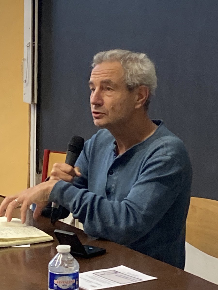 LaprevoteV's tweet photo. Vers une psychiatrie dans médicament? 
Lancement de la journée de la Société de Psychiatrie de l’Est par le Pr Jean Marie Danion. 
Pour commencer, le Pr Bruno Falissard nous parle de la preuve d’efficacité clinique https://t.co/iS7HSCXZrF