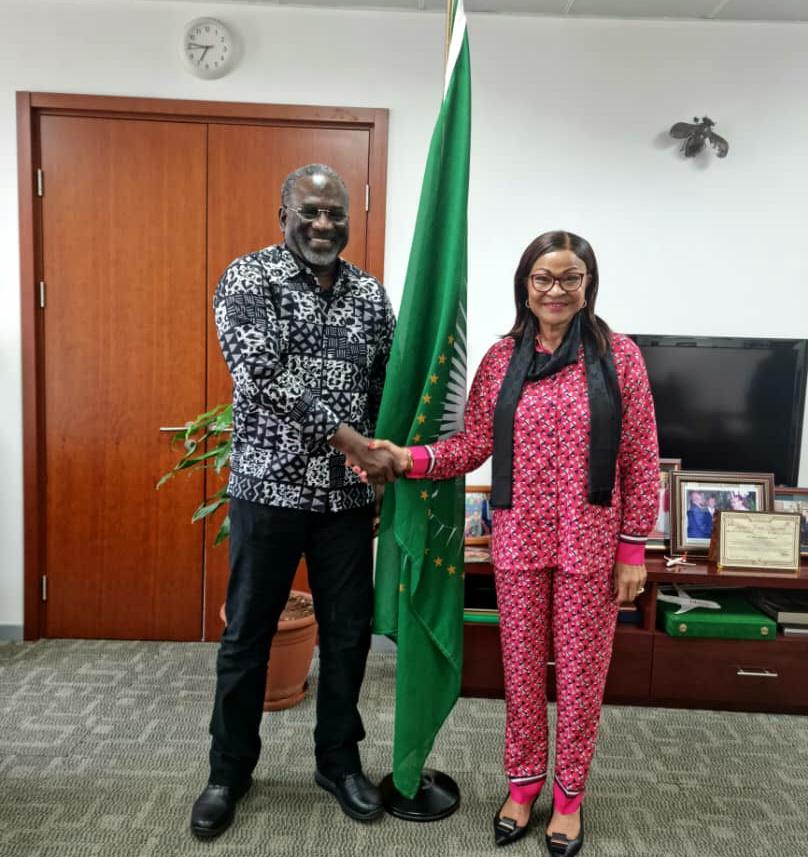 JosefaSacko's tweet photo. I had a meeting with Dr. Badiane Ousmane, CEO of @AKADEMIYA2063, We discussed progress made on the #Post_Malabo process &amp;the ongoing consultations to make the process inclusive &amp; Africa-led. I commend Akademiya for support, &amp;the need to follow due process &amp; #AU Rules of Procedure https://t.co/6PEHXgJQxF