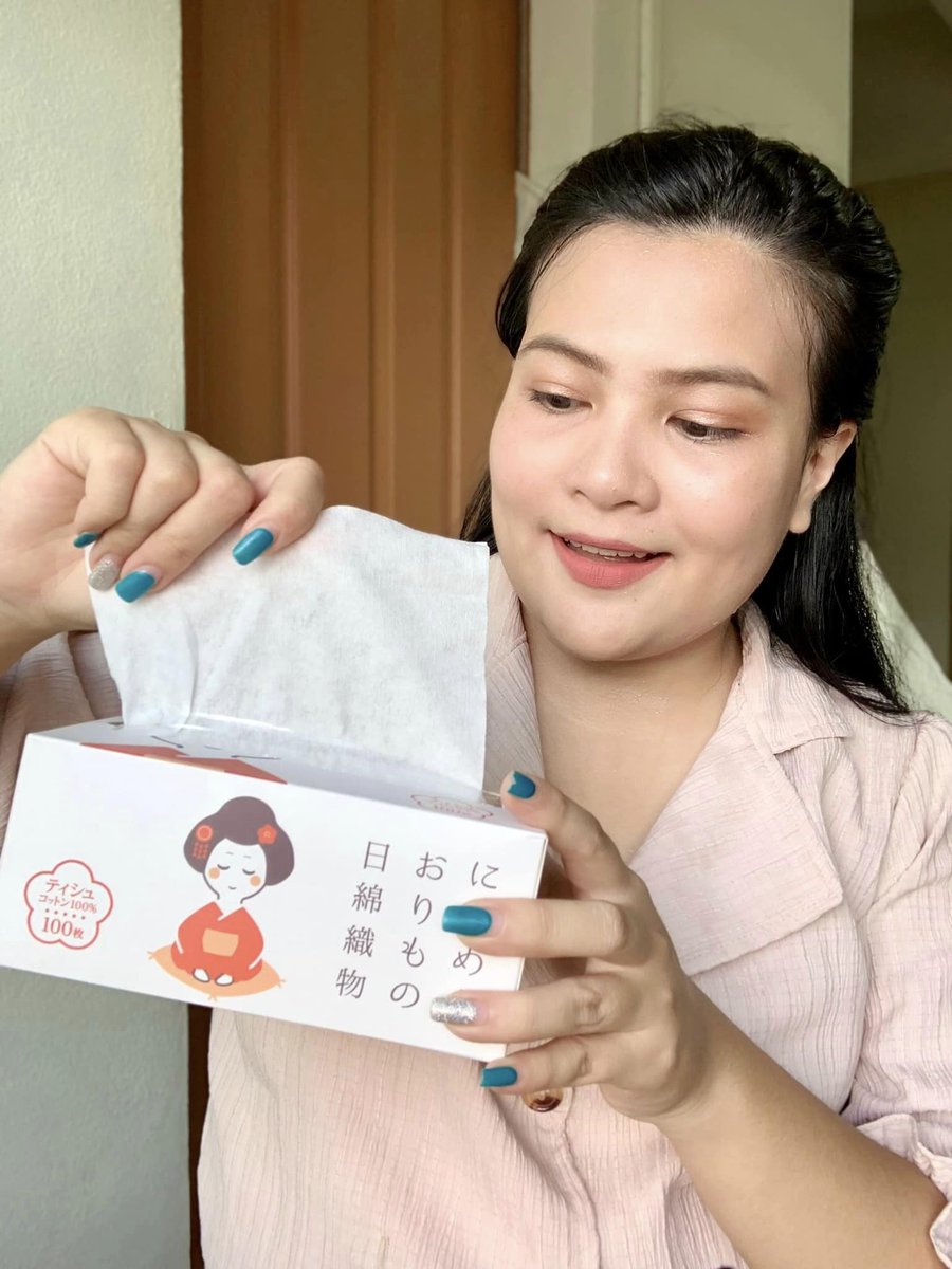 fulaercosmetic's tweet photo. รีวิวปังๆ กับ NICHIMEN ORIMONO 
▶ป้ายยาไอเท็มที่ควรมี "นิชิเมน" ผ้าฝ้ายเช็ดหน้าแบบใช้แล้วทิ้งผลิตจากผ้าฝ้ายแท้นำเข้าจากญี่ปุ่น ตัวนี้ใช้เช็ดหน้าไม่เป็นขุยใช้แทนสำลีหรือผ้าเช็ดหน้าได้และไม่สะสมแบคทีเรียด้วย แถมยังซึมซับน้ำได้ดีมาก นอกจากนี้ยังสามารถใช้ทำความสะอาดได้ทุกอย่างเลย https://t.co/VmDBo0ixsN