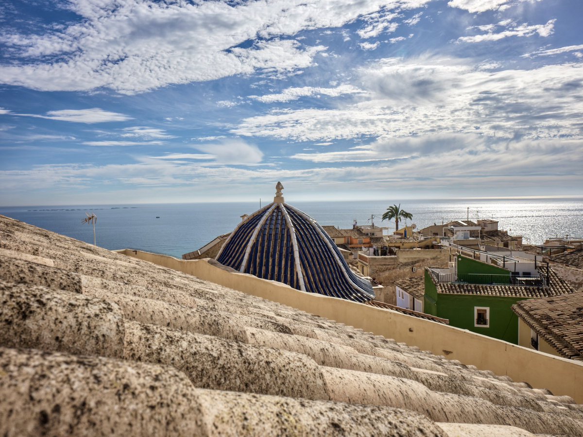 remeife's tweet photo. Nice city of #VilaJoiosa in Spain Captured with #hasselblad #x2d https://t.co/7c1wwBEv1D