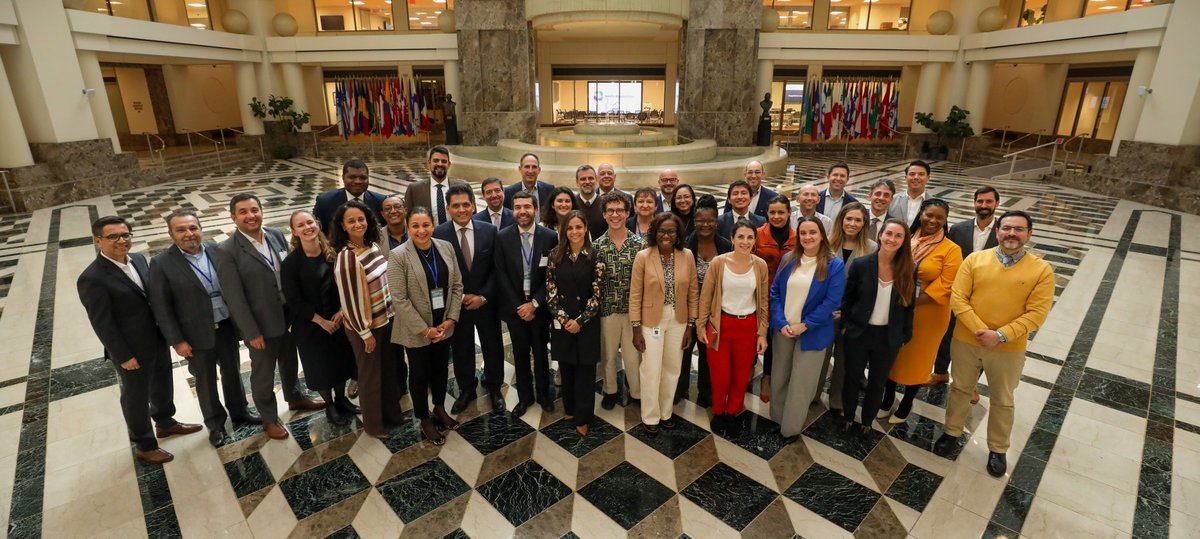 MapsSecretariat's tweet photo. The #MAPS Masterclass brought together many experienced people on public procurement in LAC countries. We discussed everything from data availability to democracy and human rights - and how MAPS can be used to support the improvement of public procurement across the region. https://t.co/sZdF8ozbsg