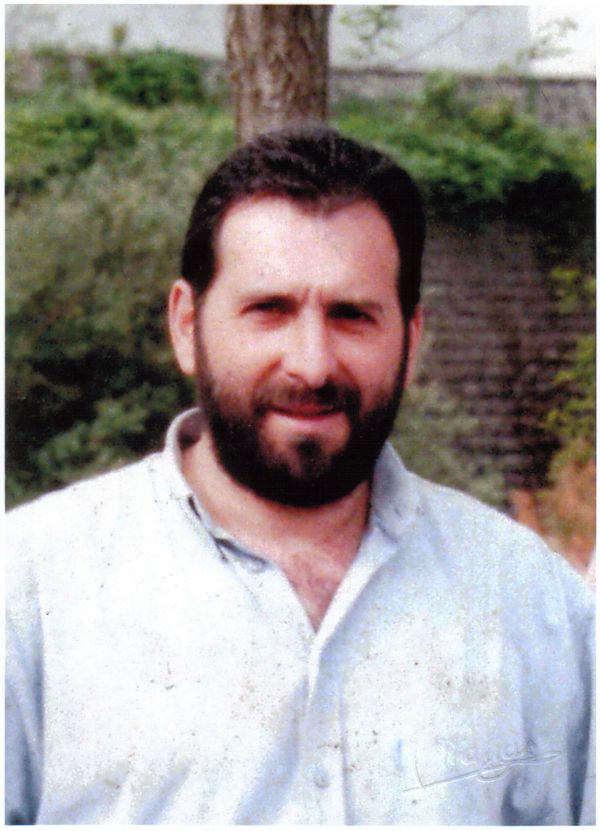 ▶️1994-11-19
#GaurkoEgunez duela 2⃣9⃣ urte Roberto Martinez Olasagarre iheslari lakuntzarra trafiko istripu batean hil zen erbestean, Peyrehorade herrian.
#Lakuntza