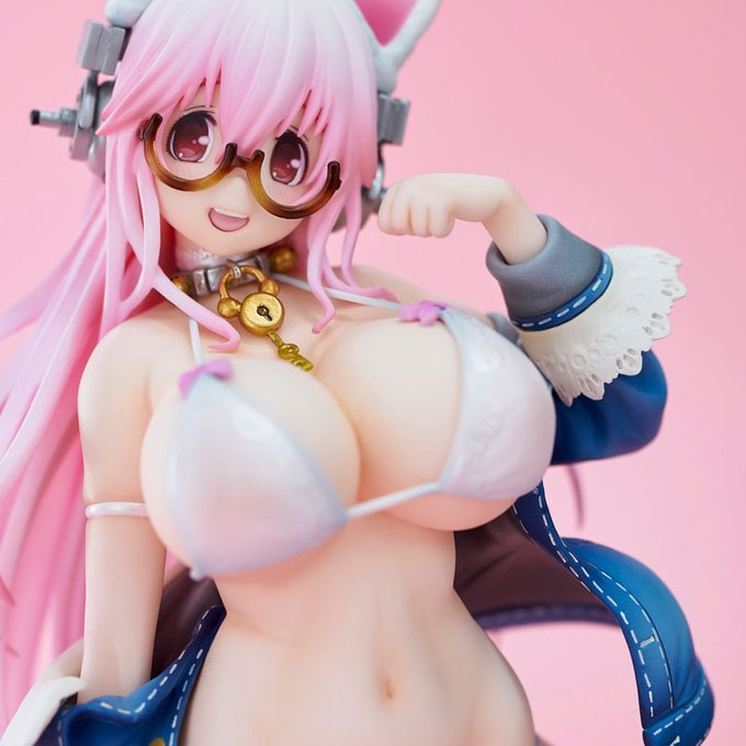 すーぱーそに子 White cat ver. 完成品フィギュア #amiami  お、いい野暮メガネそに子 