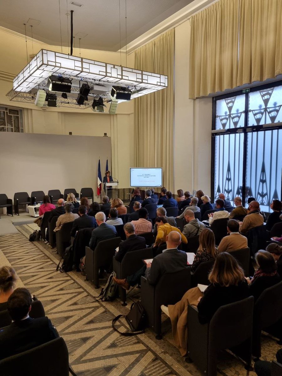 agnesfirmin's tweet photo. Très heureuse d'intervenir lors de la journée des référents radicalisation des ARS et des établissements de santé.
Nos hôpitaux doivent rester le reflet des valeurs de la République. Merci à tous pour votre engagement, le combat contre la radicalisation nous le menons ensemble. https://t.co/ohOFF1wFSM