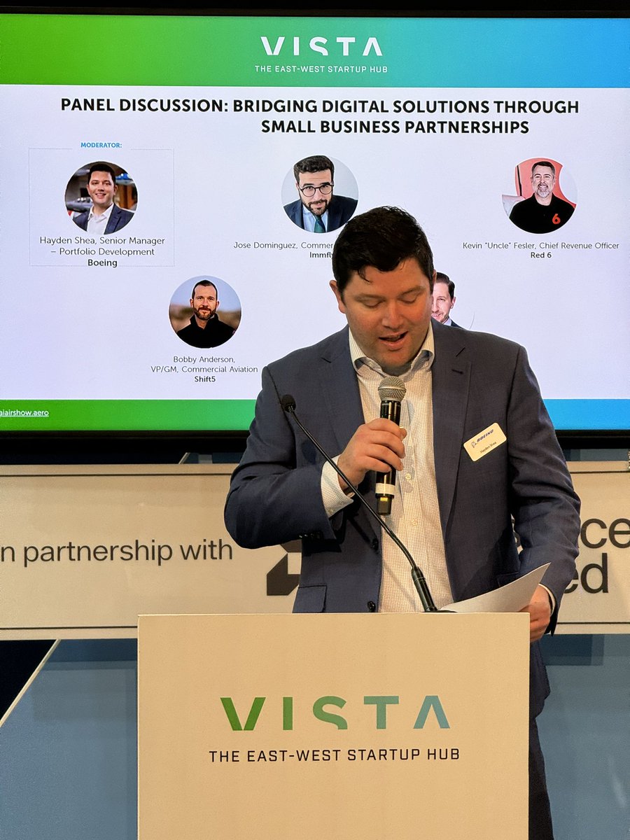 Valerius_G's tweet photo. Amazing scene with a fruitful discussions #vista #boeing #aerospace #DubaiAirShow2023 https://t.co/wlNtJLpDOw