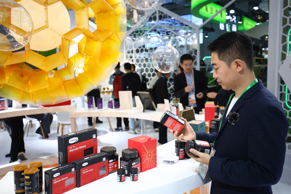 GrowwithChina's tweet photo. David Banfield, CEO of #Comvita, emphasized that the company is strategically expanding its presence in China, driven by the country’s growing middle-income group and their increasing preference for natural products. #GrowWithChina #CEOopinion https://t.co/VJCZqIslMD