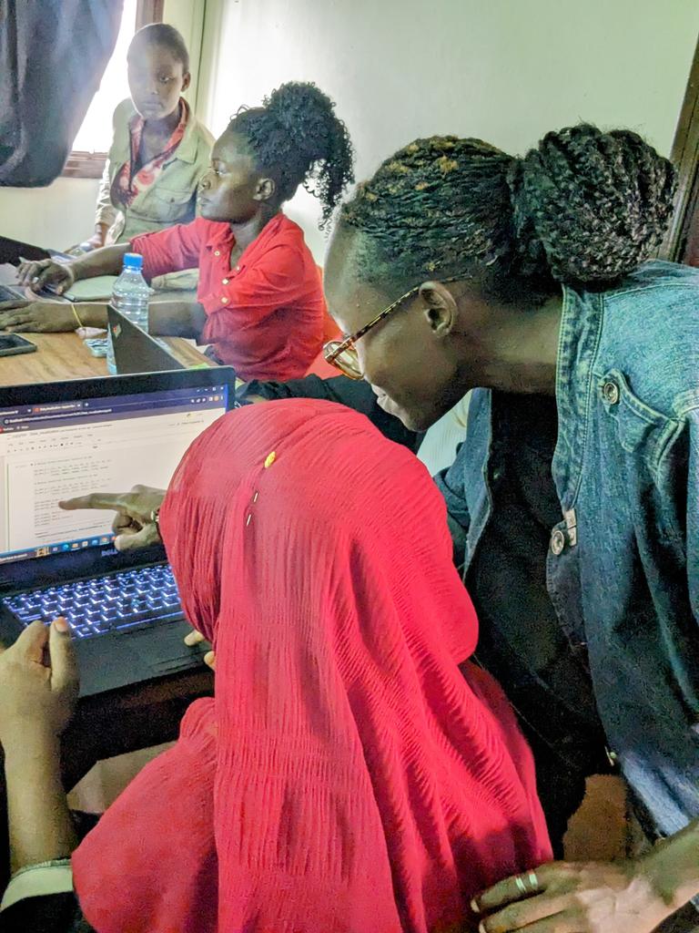 pwaniteknowgalz's tweet image. In addition to feature selection and model evaluation,data visualization helps in exploring datasets and gaining an initial understanding of the patterns and distributions.
#ArtificialInteligence #MachineLearning #codehack #womenintech