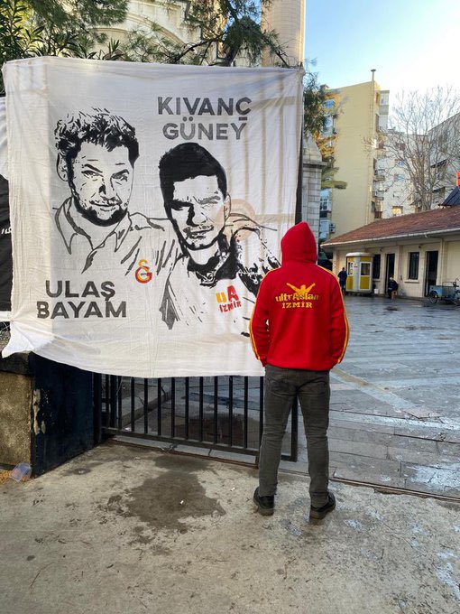 ultrAslan35's tweet photo. Kıvanç Güney kardeşimizi doğum gününde sevgi, özlem ve rahmetle 
anıyoruz. #KıvançGüney 
#ultrAslan #uAYurtiçi #ultrAslanİzmir https://t.co/WTPG8vLBKe