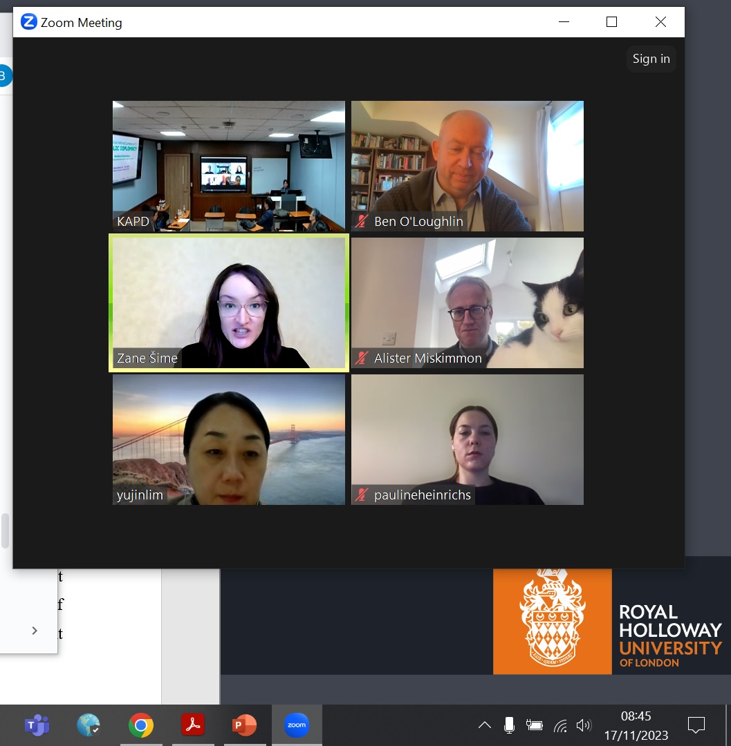 When your cat interrupts your conference presentation...Great to discuss narratives and public diplomacy at the annual Korean Association for Public Diplomacy conference kapdnet.org/index.php/menu…