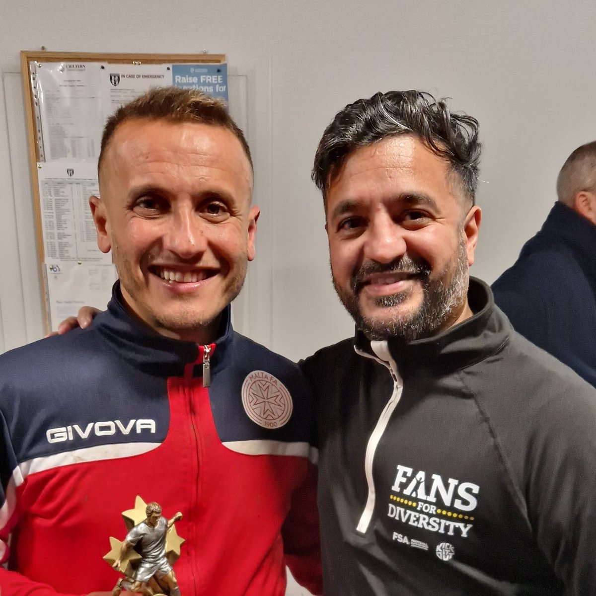 chauhnz's tweet photo. Last night's match against Malta was a real test, facing a team with a whopping 700 caps combined.
I'm proud to play for @englandfansfc1
As an Asian lad, singing the national anthem in the England shirt was a moment I'll cherish forever. 🏴⚽️ #ENGvsMLT #ProudMoment #England https://t.co/is1flL4S2Q
